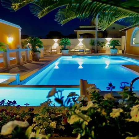 Nido Al Lido Tatil Evi Noto